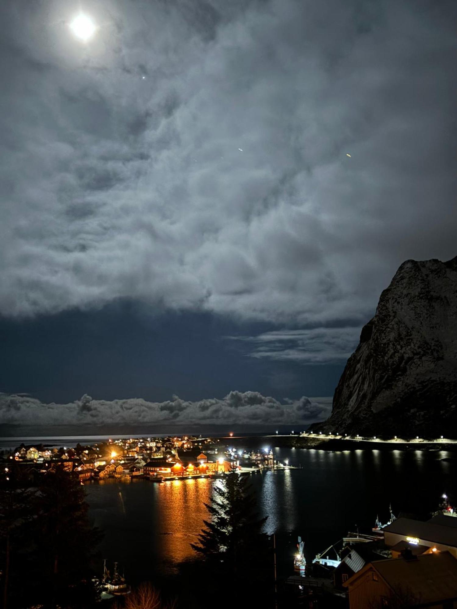 Hovesbua Rorbu - Fisherman Cabin Villa Sørvågen Dış mekan fotoğraf